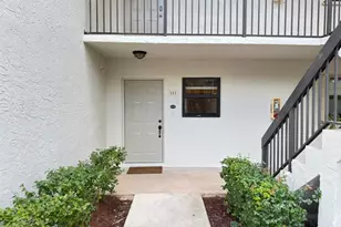 15710 E Waterside Cir, Sunrise, FL 33326 - Photo 2