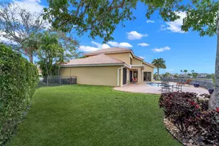 22280 Tupelo Pl, Boca Raton, FL 33428 - Photo 6