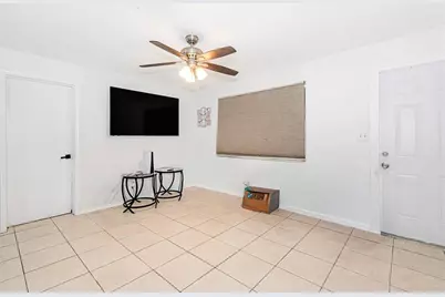 404 NE 4th St #1-2, Pompano Beach, FL 33060 - Photo 10