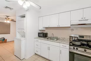 404 NE 4th St, Pompano Beach, FL 33060 - Photo 8