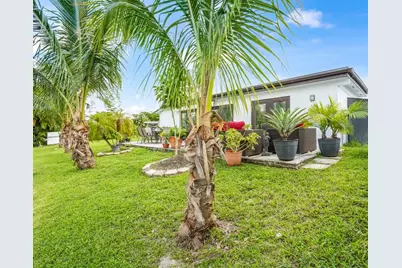 2051 NW 93rd Ln, Sunrise, FL 33322 - Photo 18