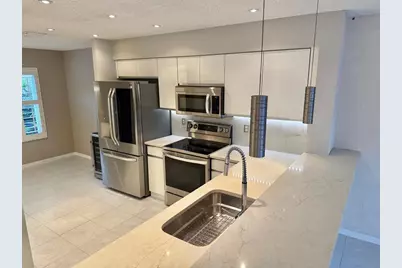 1654 SW 109th Ter, Davie, FL 33324 - Photo 6