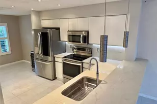 1654 SW 109th Terrace, Davie, FL 33324 - Photo 6