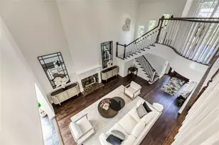 524 Poinciana Dr, Fort Lauderdale, FL 33301 - Photo 2