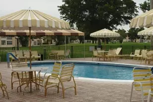 9481 Sunrise Lakes Blvd, Sunrise, FL 33322 - Photo 32