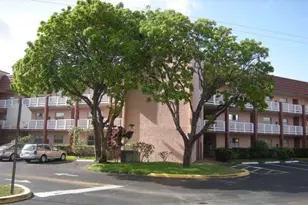 9481 Sunrise Lakes Blvd, Sunrise, FL 33322 - Photo 16