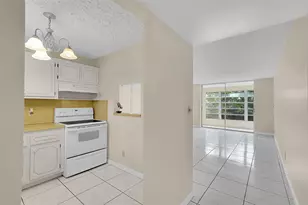 9460 Sunrise Lakes Blvd, Sunrise, FL 33322 - Photo 24