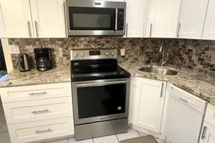 2508 Bay Dr, Pompano Beach, FL 33062 - Photo 10