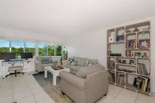 100 Lakeview Dr, Weston, FL 33326 - Photo 4