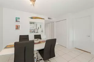 100 Lakeview Dr, Weston, FL 33326 - Photo 8