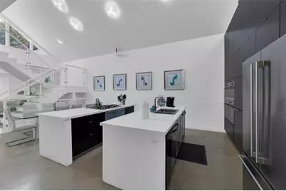 303 SW 9th St, Fort Lauderdale, FL 33315 - Photo 12