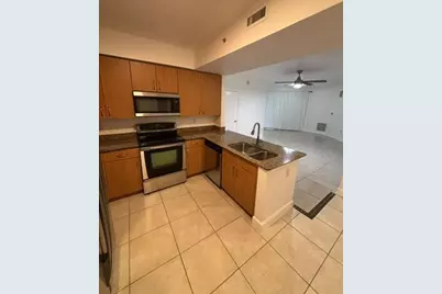 1830  Radius Dr, Unit #220, Hollywood, FL 33020 - Photo 10