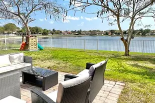 3350 Turtle Cove, West Palm Beach, FL 33411 - Photo 2