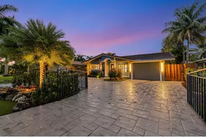 2407 NE 17th Ter, Wilton Manors, FL 33305 - Photo 1