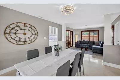 2407 NE 17th Ter, Wilton Manors, FL 33305 - Photo 18