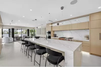 2533  Aqua Vista Blvd, Fort Lauderdale, FL 33301 - Photo 6