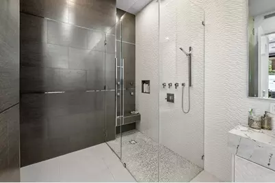 2437  Delmar Pl, Fort Lauderdale, FL 33301 - Photo 20