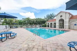 18811 NW 80th Ave, Hialeah, FL 33015 - Photo 68