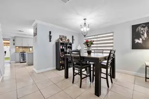 18811 NW 80th Ave, Hialeah, FL 33015 - Photo 20