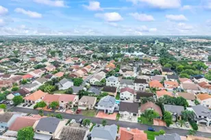 18811 NW 80th Ave, Hialeah, FL 33015 - Photo 8