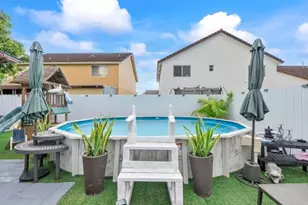 18811 NW 80th Ave, Hialeah, FL 33015 - Photo 44