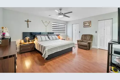 18811 NW 80th Ave, Hialeah, FL 33015 - Photo 54