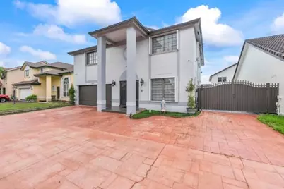 18811 NW 80th Ave, Hialeah, FL 33015 - Photo 4
