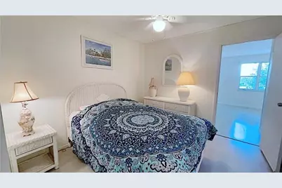 1200  Colonnades Dr, Unit #208, Fort Pierce, FL 34949 - Photo 16