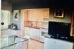 2110 NE 39th St Unit, Fort Lauderdale, FL 33308 - Photo 12