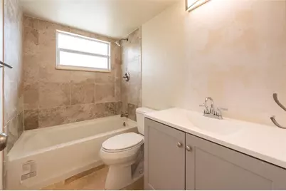 2555 NE 11th St, Unit #302, Fort Lauderdale, FL 33304 - Photo 14