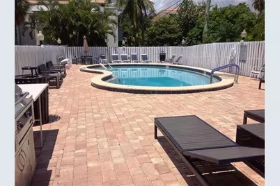 2555 NE 11th St, Unit #302, Fort Lauderdale, FL 33304 - Photo 18