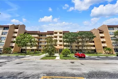 7080  Environ Blvd, Unit #522, Lauderhill, FL 33319 - Photo 2