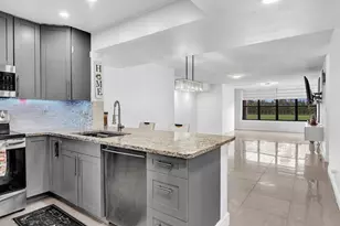 2659 Carambola Cir Unit, Pompano Beach, FL 33066 - Photo 2