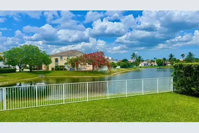 1581 NW 159th Ave, Pembroke Pines, FL 33028 - Photo 2