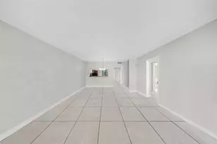 2202 S Cypress Bend Dr, Pompano Beach, FL 33069 - Photo 8