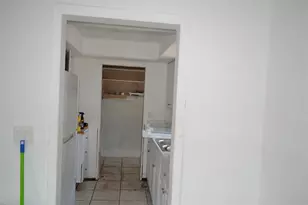 870 SW 28th St, Fort Lauderdale, FL 33315 - Photo 6