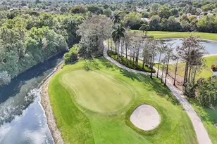 21464 Bridgeview Dr, Boca Raton, FL 33428 - Photo 4