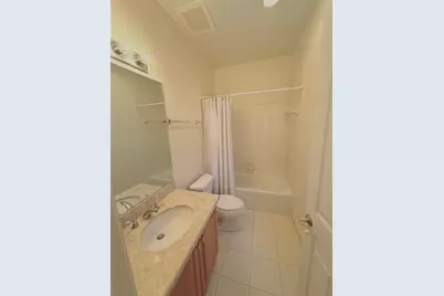 1951  Coral Heights Blvd, Unit #402, Fort Lauderdale, FL 33308 - Photo 14