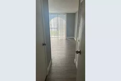 9460  Fontainebleau Blvd, Unit #528, Miami, FL 33172 - Photo 10