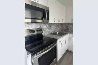 9460  Fontainebleau Blvd, Unit #528, Miami, FL 33172 - Photo 4