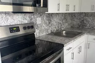 9460 Fontainebleau Blvd, Miami, FL 33172 - Photo 4