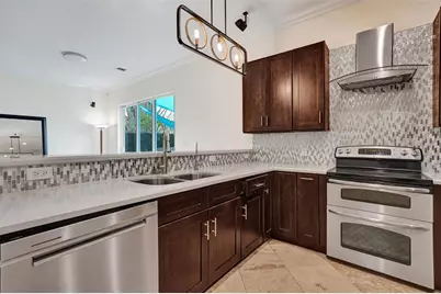 710 NE 15th Ave, Unit #710, Fort Lauderdale, FL 33304 - Photo 6