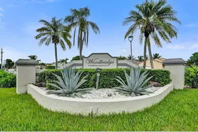 10921 SW 10th Ct, Pembroke Pines, FL 33025 - Photo 2