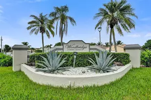 10921 SW 10th Ct, Pembroke Pines, FL 33025 - Photo 2
