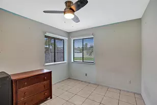 10921 SW 10th Ct, Pembroke Pines, FL 33025 - Photo 30