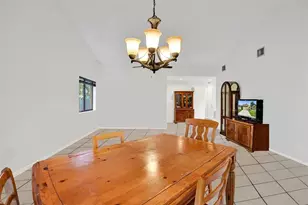 10921 SW 10th Ct, Pembroke Pines, FL 33025 - Photo 6