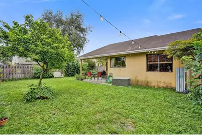 10921 SW 10th Ct, Pembroke Pines, FL 33025 - Photo 32