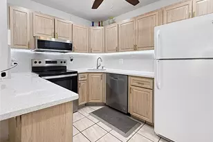 301 Knotty Pine Cir, Greenacres, FL 33463 - Photo 4