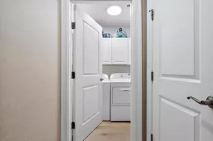 16135 Emerald Estates Dr, Weston, FL 33331 - Photo 32