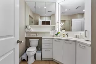 16135 Emerald Estates Dr, Weston, FL 33331 - Photo 24